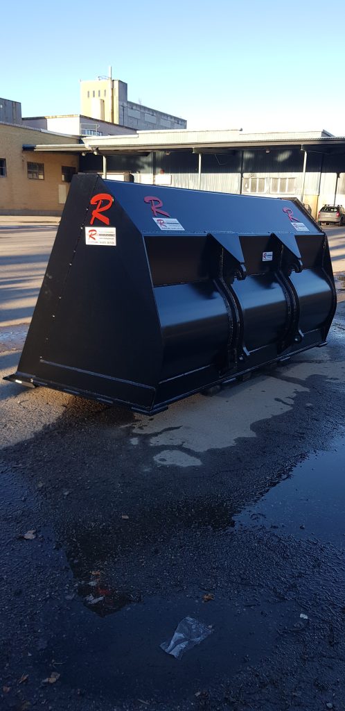 Grusskopa som står utomhus